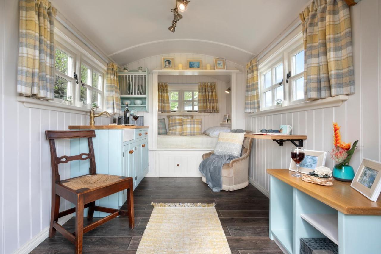 The Heron Shepherds Hut At Lyth Valley Brigsteer 外观 照片